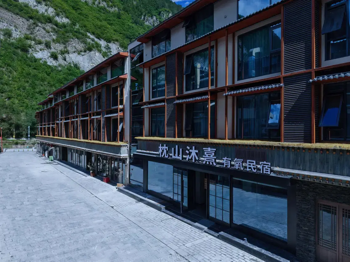 客户案例:四川九寨沟:全屋弥散免吸氧管,富氧特色客房撬动口碑与房价 客户案例:四川九寨沟:全屋弥散免吸氧管,富氧特色客房撬动口碑与房价